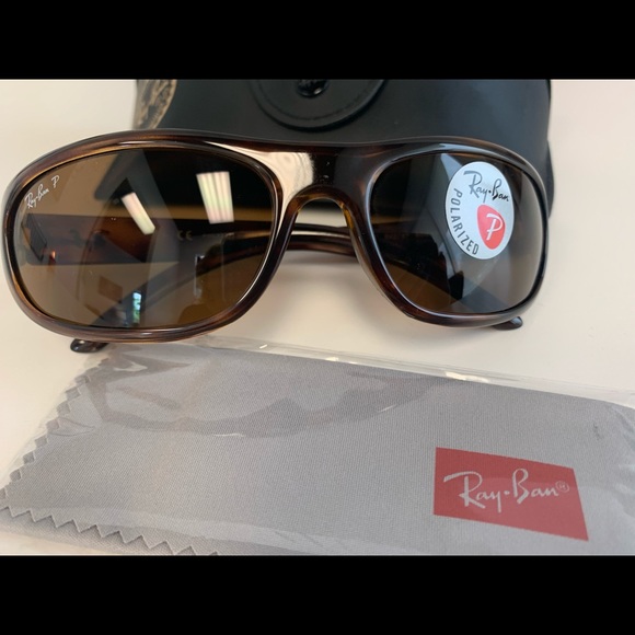Ray Ban 4033 Polarized